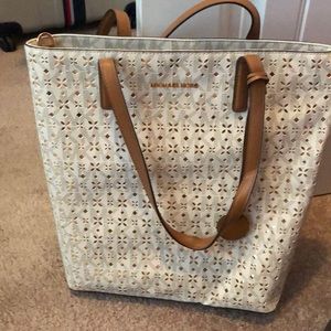 Amazing Deal! Beautiful Authentic Michael Kors